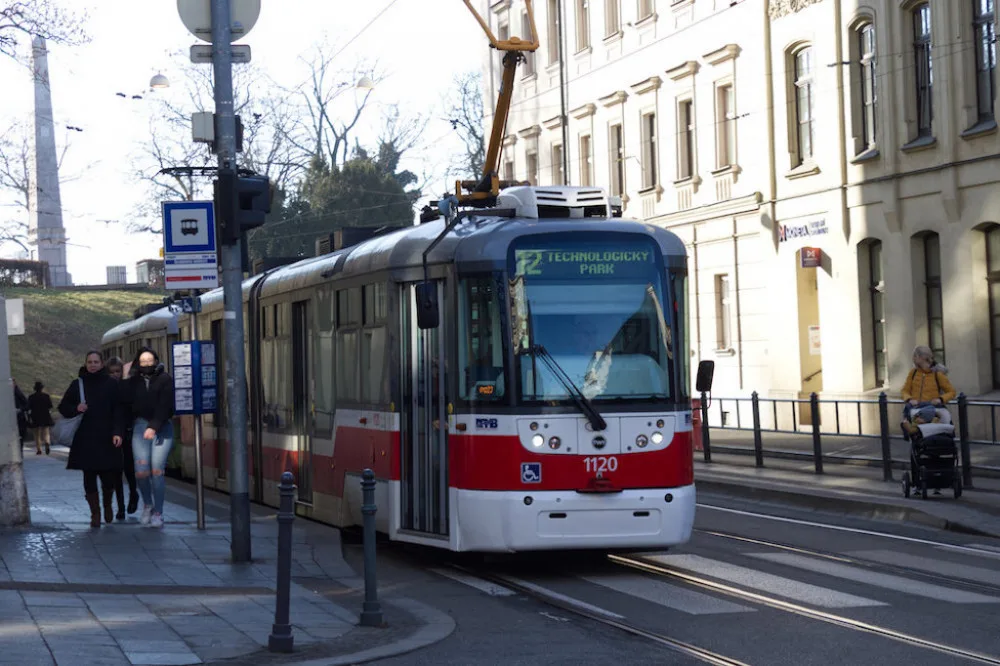 Brněnská hromadná doprava se vrátí k běžným jízdním řádům