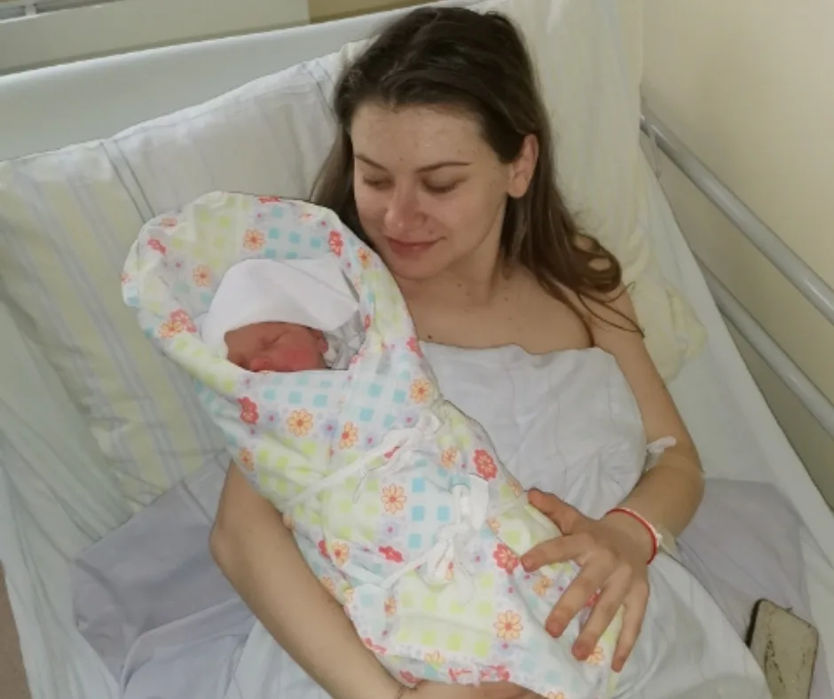 Ukrajinka prchající před válkou porodila v Brně zdravou holčičku