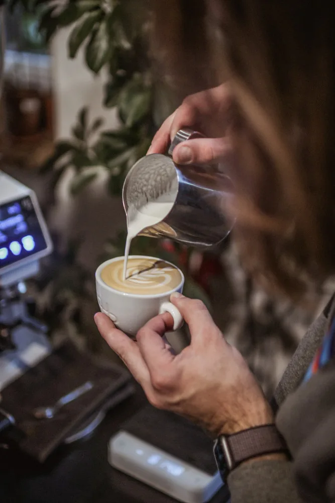 Jsme kávoví holisti. Důležitá je pro nás při výběru hlavně chuť, říkají majitelé qb coffee roasters