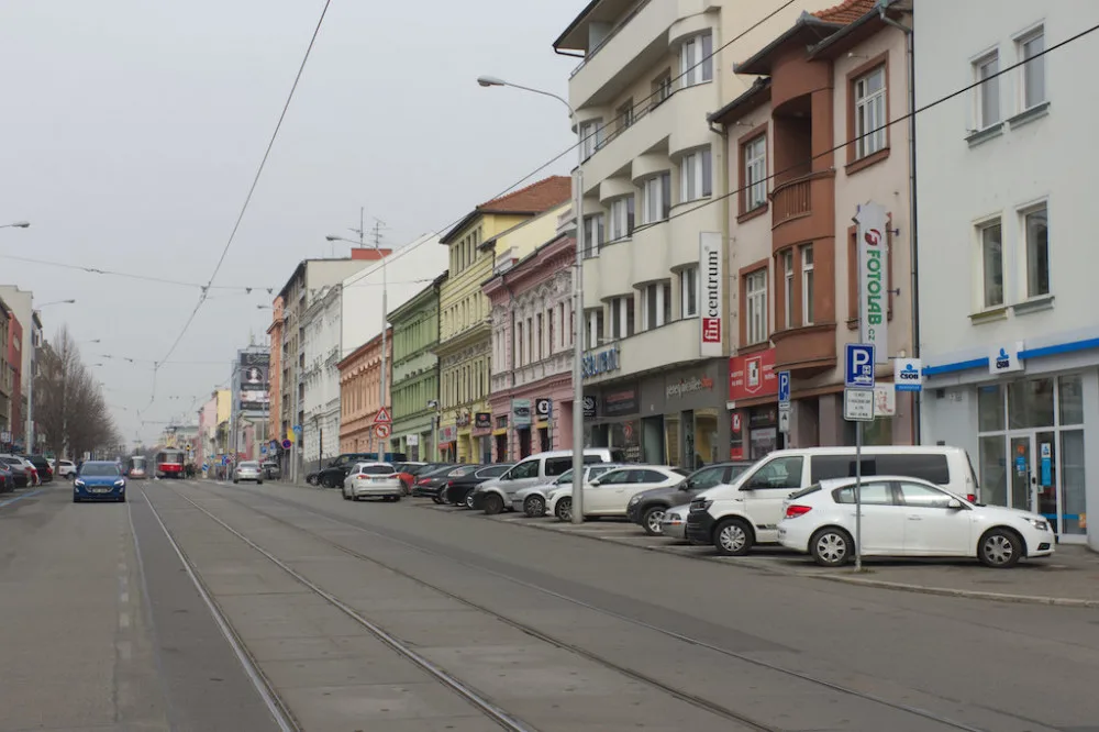 V Brně čeká na řidiče nová dopravní past. Uzavře se frekventovaná Palackého třída
