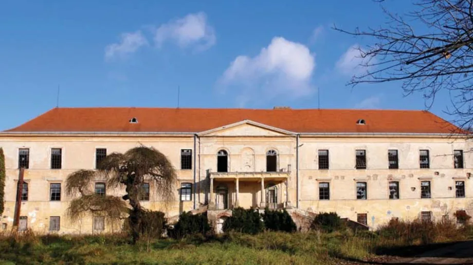 Hrušvanský zámek