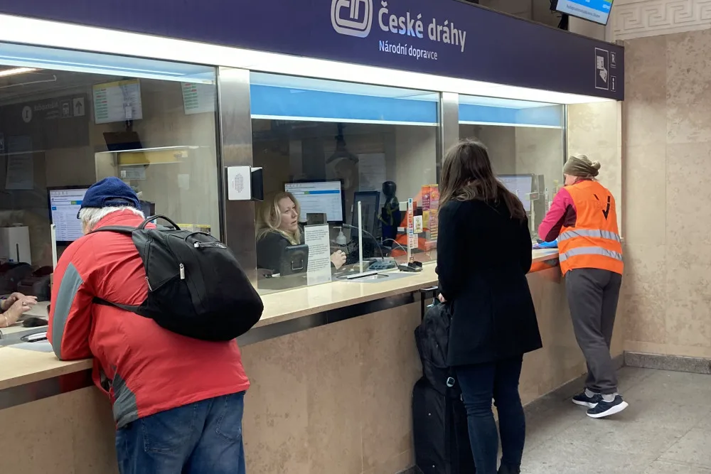 Mění se ceny jízdného. Za cestování si připlatí děti, studenti i senioři