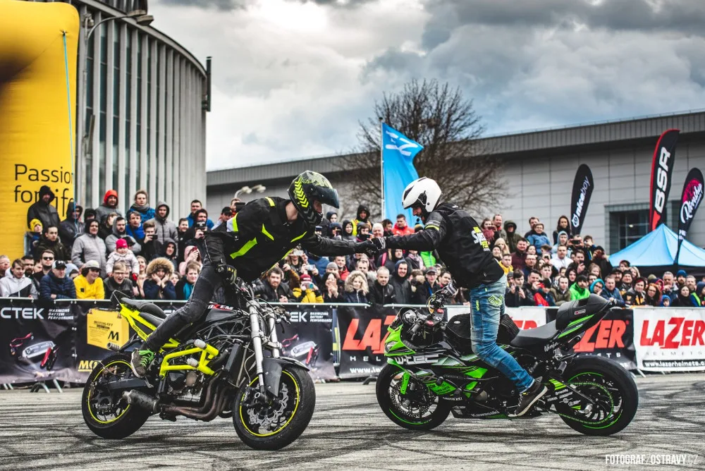 Brno zažije svátek motorkářů. Na výstaviště přijedou legendární Jawy, slavní jezdci i kaskadéři