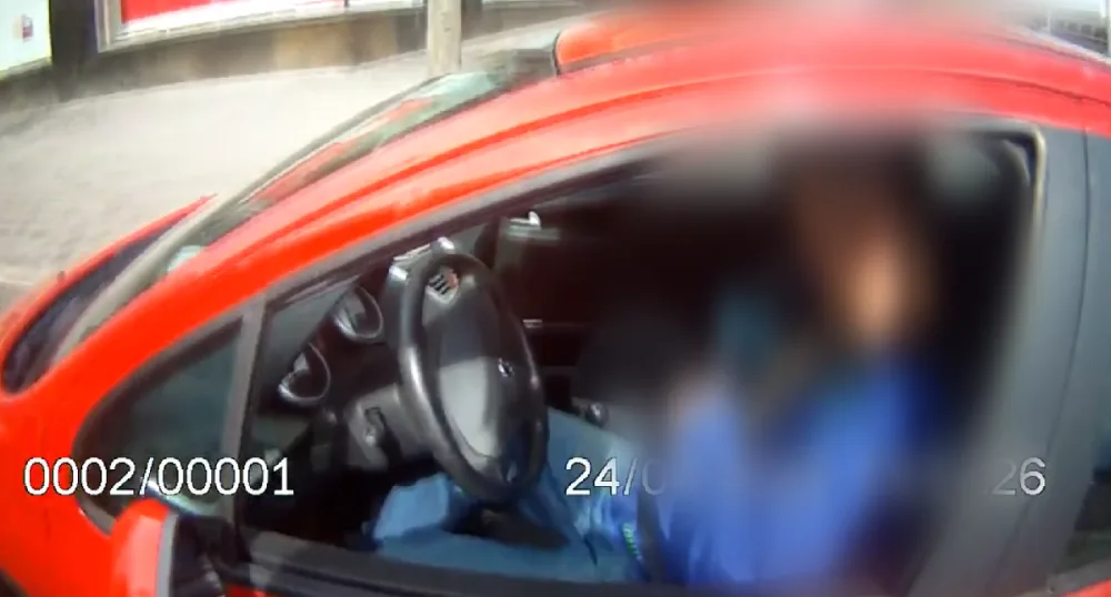 Měl jsem jedno pivo, tvrdil řidič v Brně. U dechové zkoušky nezvládal ani stát