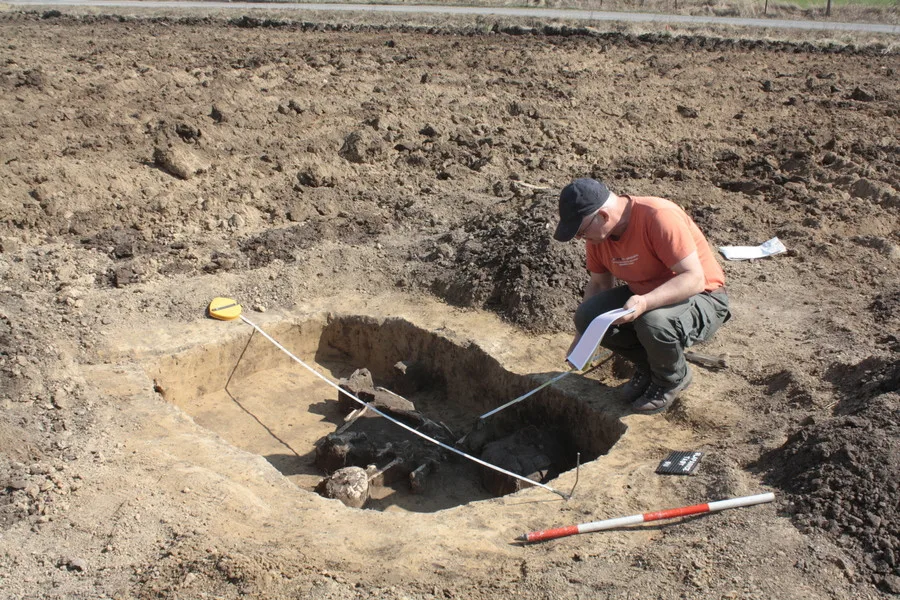 Archeologové u Brna odkryli pravěké pohřebiště