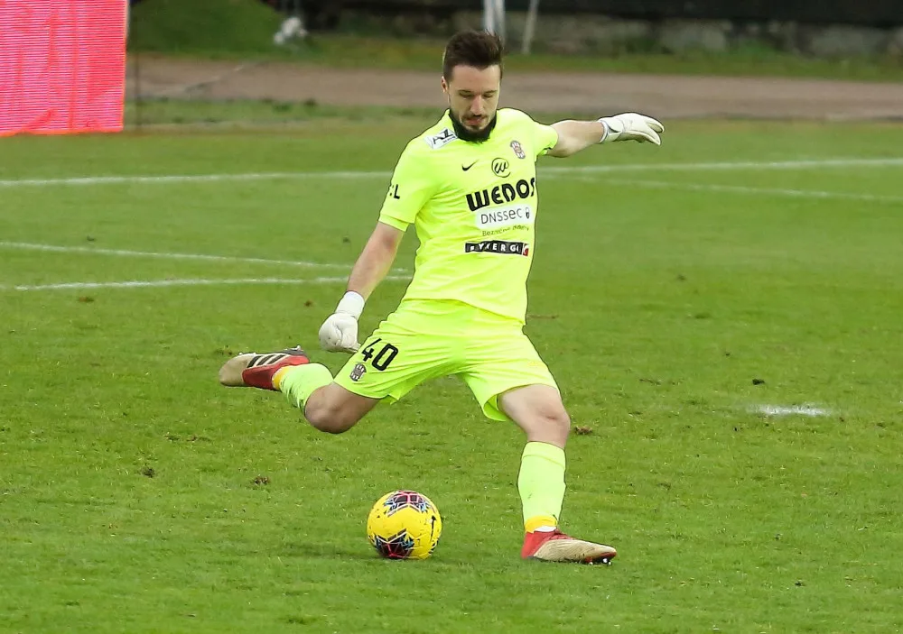 Při autonehodě zemřel fotbalový brankář Martin Šustr. Chytal za Zbrojovku i Baník