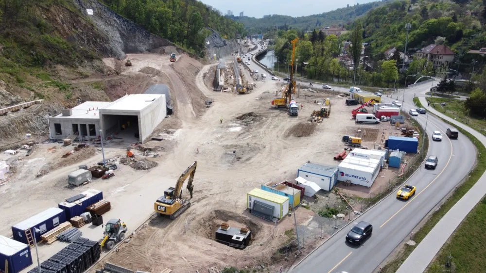 Brno pozoruje, jak roste městský okruhu. Silničáři se pochlubili unikátními snímky