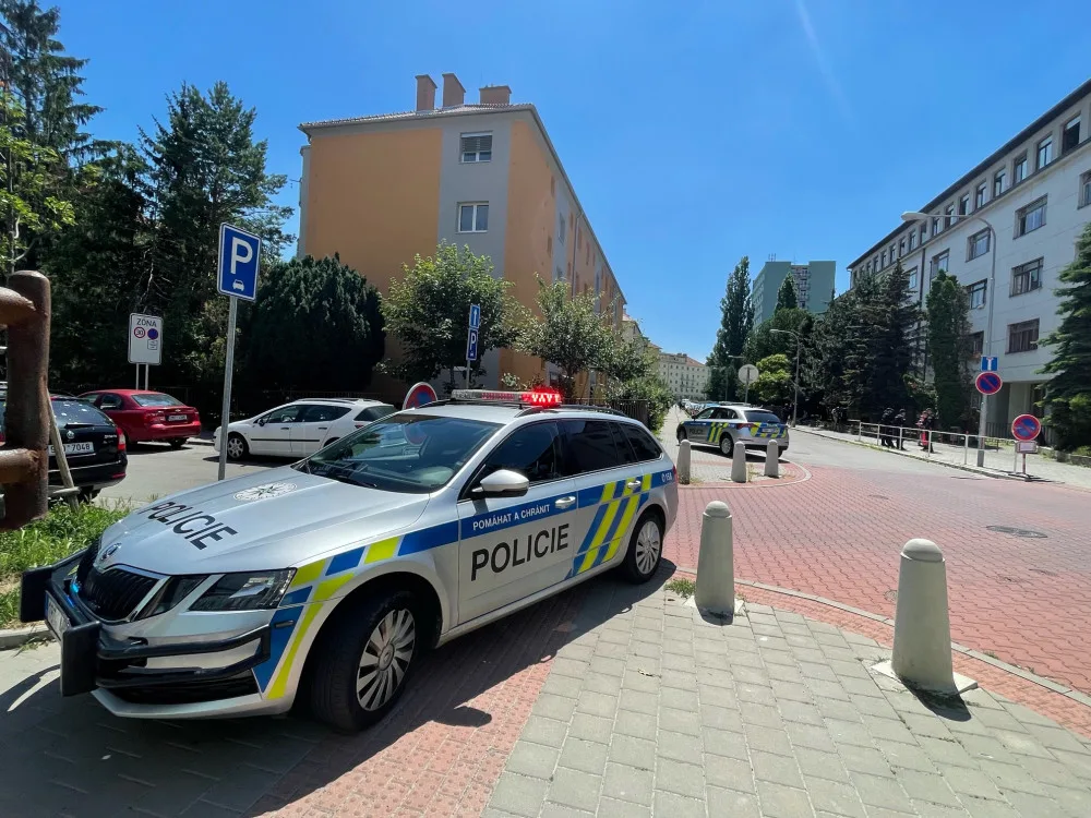 Brněnskou ubytovnu zachvátil požár. Hasiči evakuovali desítky lidí