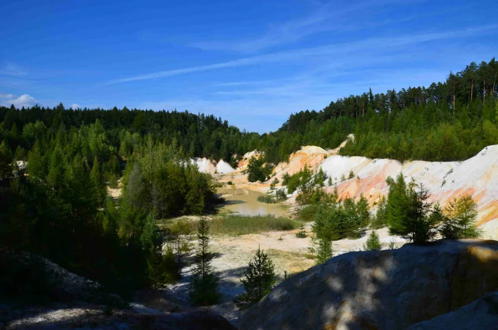 Bývalý lom u Rudic ovládnou turisté. Vydají se po naučné stezce