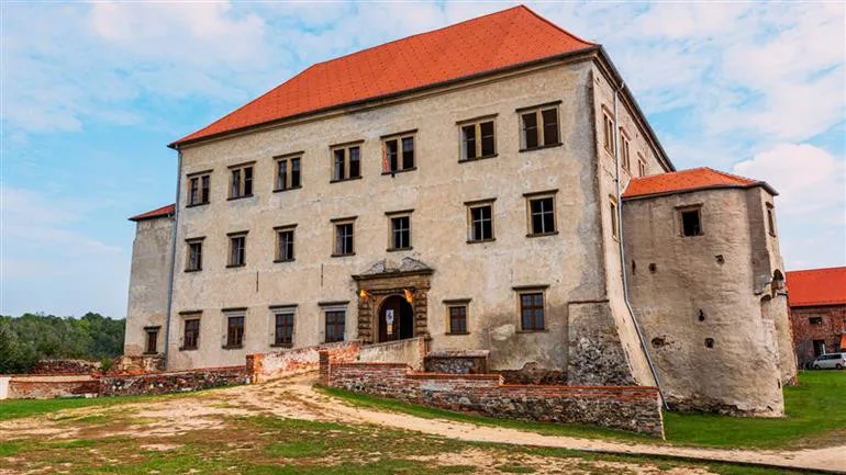 Zámek Dolní Kounice