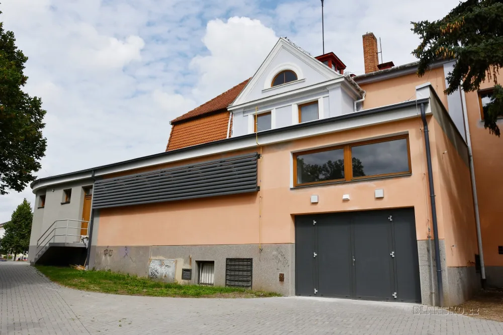 V Blansku opravili kino. Dostalo novou střechu i osvětlení