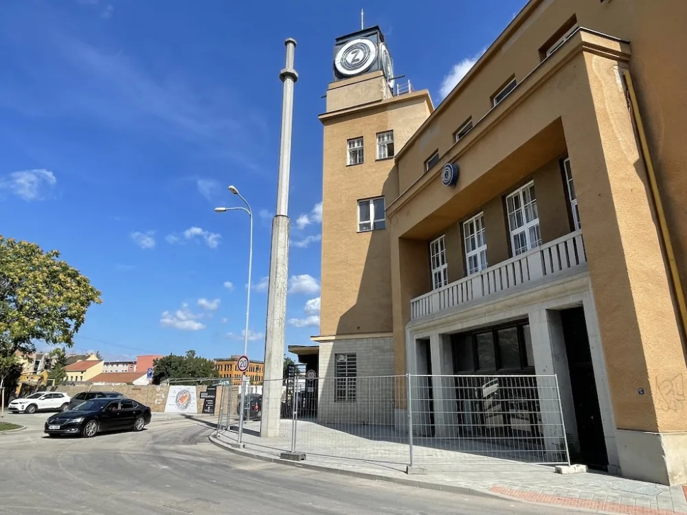 Bývalý areál brněnské Zbrojovky šel k zemi. Investor začíná s budováním nové čtvrti