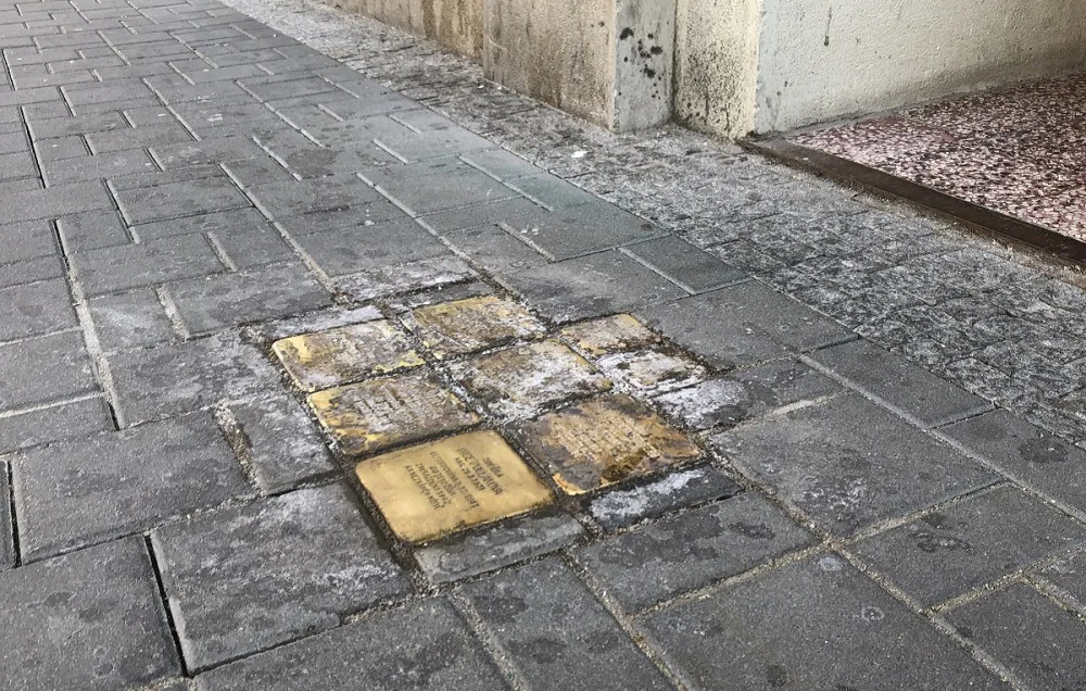 V Brně někdo zničil novou připomínku židovských obyvatel