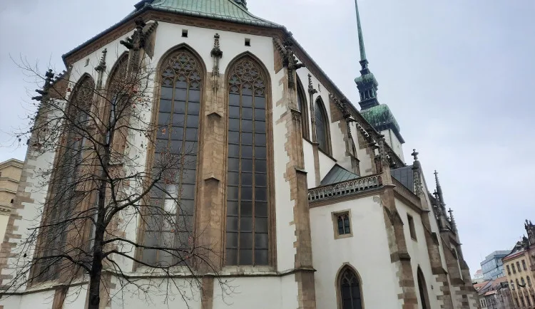 Přispějte nám na výměnu oken, volají farníci z brněnského gotického chrámu 