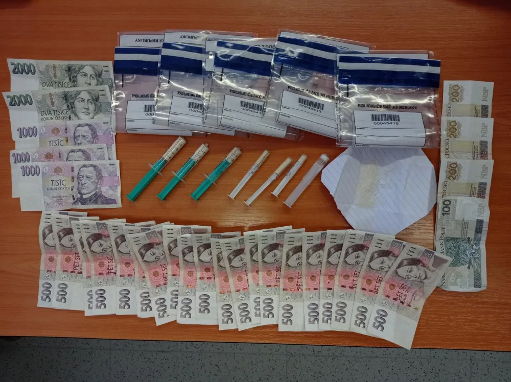 Policisté z Brna čekali na nádraží, až se dealer vrátí vlakem z Polska