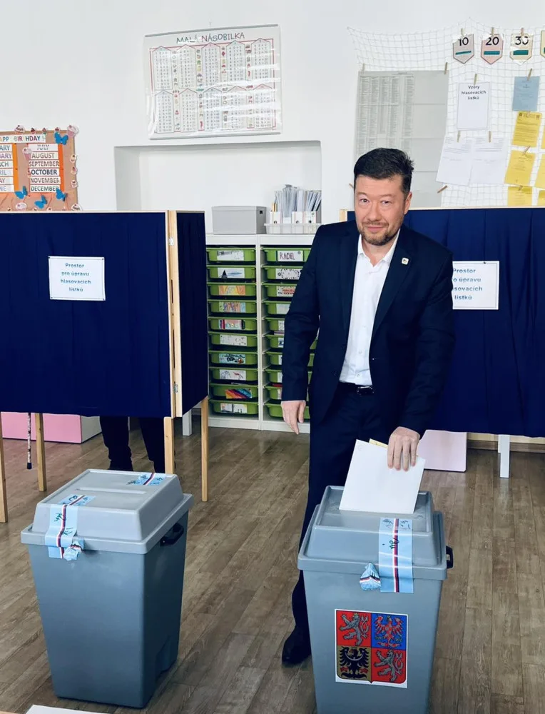 VOLBY 2022: Odvoleno, radoval se Okamura. Omylem dal hlas TOP 09