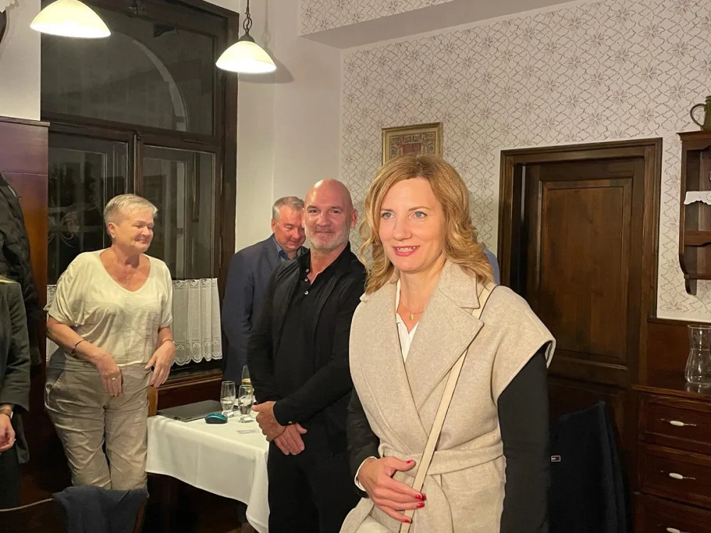 Primátorka Vaňková ve vítězném štábu. FOTO: Michal Šťastný