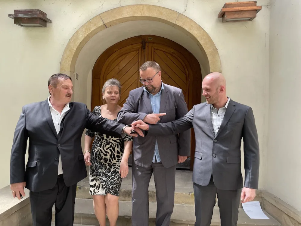 V květnu měli zástupci Restartu pro Brno důvod k úsměvu, po volbách nikoli. ZlevaPetr Hudlík, Jana Fialová, Martin Řiha a Zdeněk Pernica