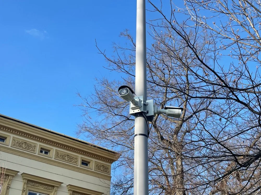 Znojmo touží po bezpečí. Po zákazu míčových her v parcích rozšíří kamerový systém
