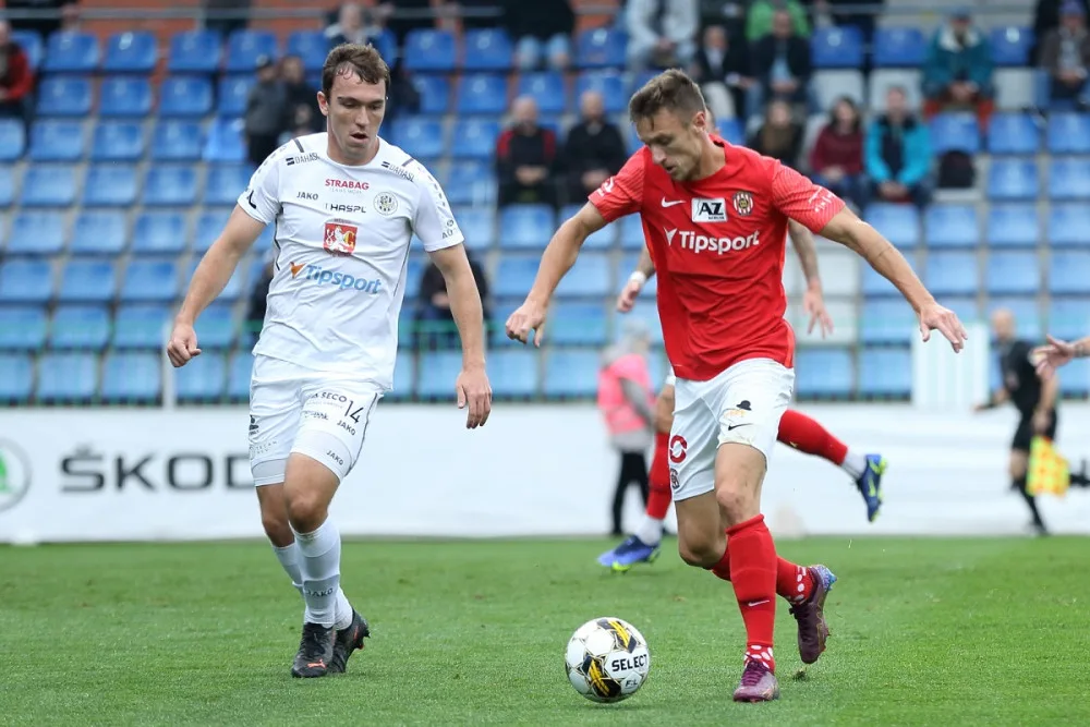 Zbrojovka prohrála potřetí v řadě. Hradec udeřil dvě minuty před koncem