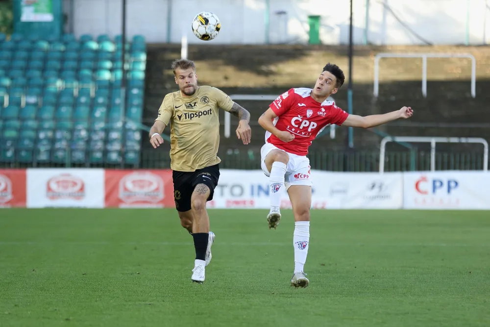 Řezníček hattrickem vystřelil Zbrojovce výhru 3:1 nad Pardubicemi