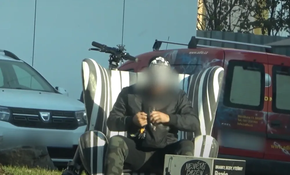 Dealer před úrazovou nemocnicí