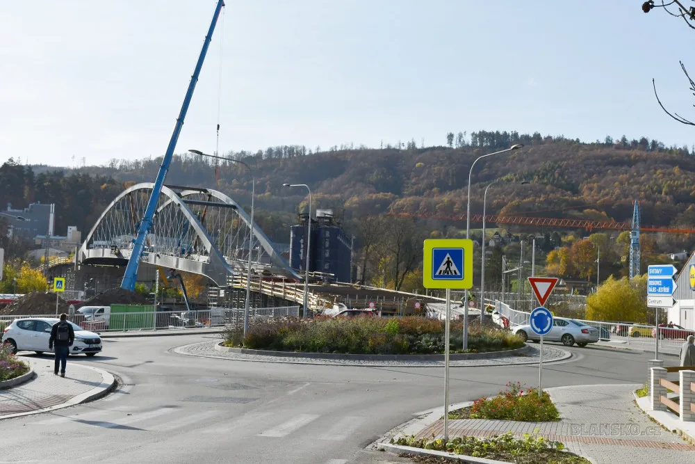 Nestíháme, oznámili stavebníci Blansku, které čeká na vysněný most