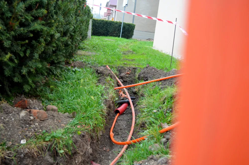 Město je rozkopané, abyste měli rychlý internet, uklidňuje naštvané lidi Vyškov
