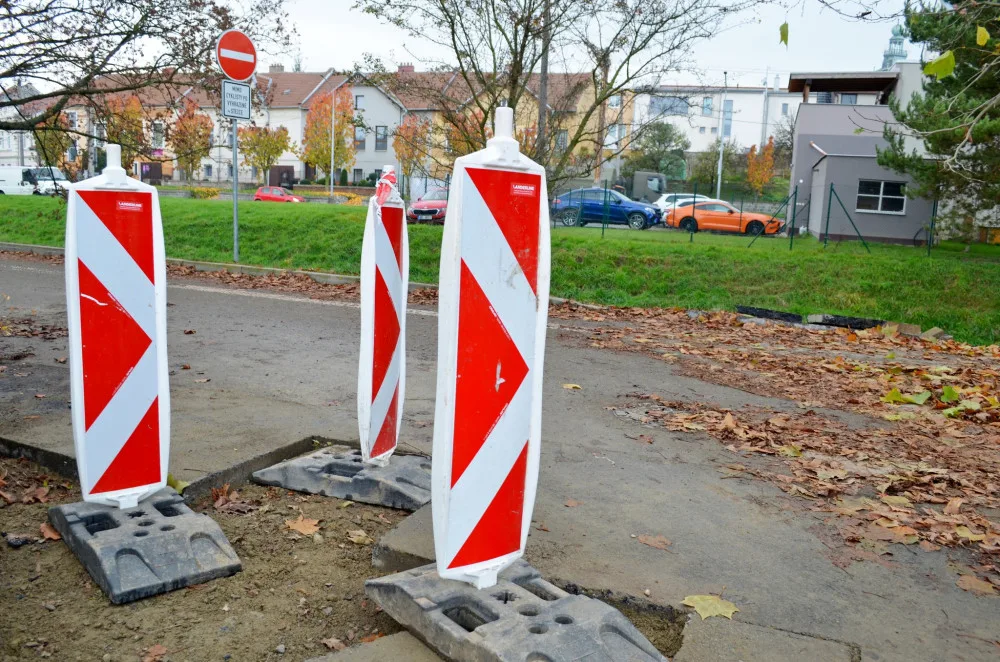 Město je rozkopané, abyste měli rychlý internet, uklidňuje naštvané lidi Vyškov