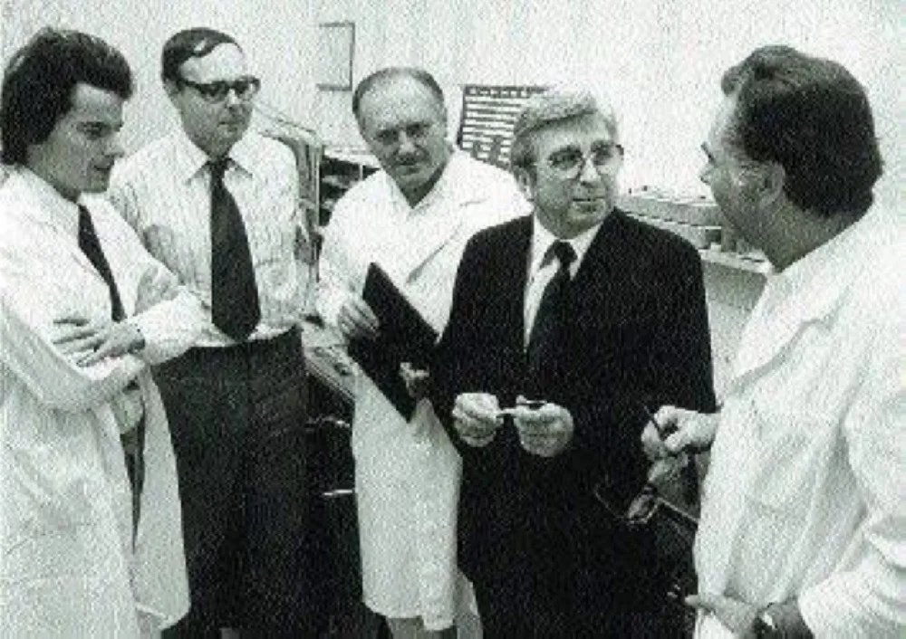 Nástroje jsme si vyráběli sami, říká profesor Trávník, který byl u narození prvního miminka ze zkumavky ve střední a východní Evropě