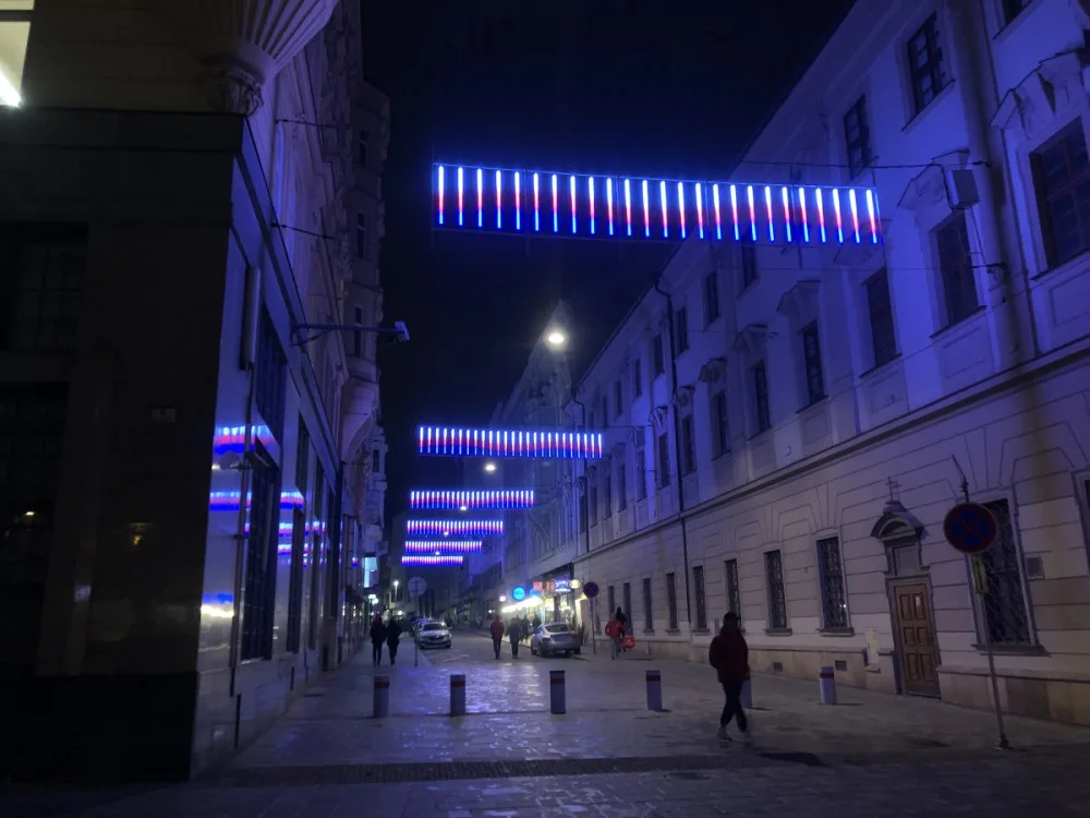 Nové girlandy svítící v českých barvách