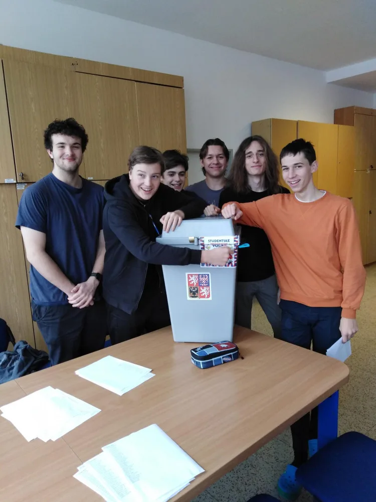 Studentské volby mají jasnou vítězku. Vyhrála Nerudová, prezidentkou by byla už po prvním kole