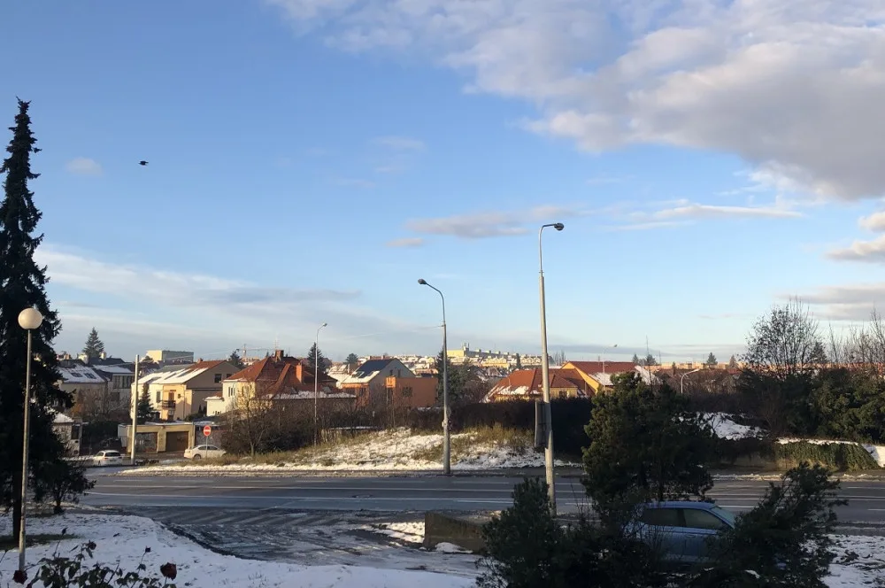 Brno se probudilo do zbytků sněhu. Naposledy napadl na Vánoce loni