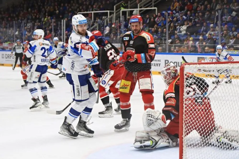 Kometa odchází z posledního domácího zápasu roku s bodem. Hradec Králové ovládl prodloužení