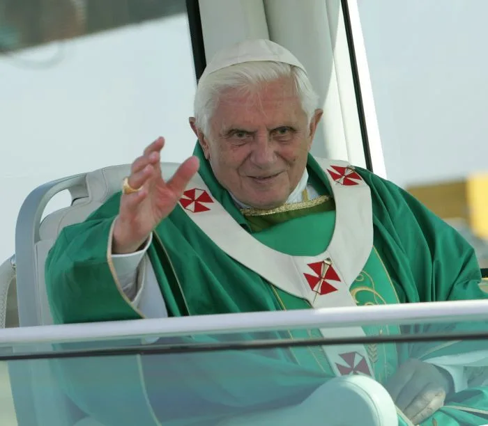 Zemřel papež Benedikt. Byl i v Brně