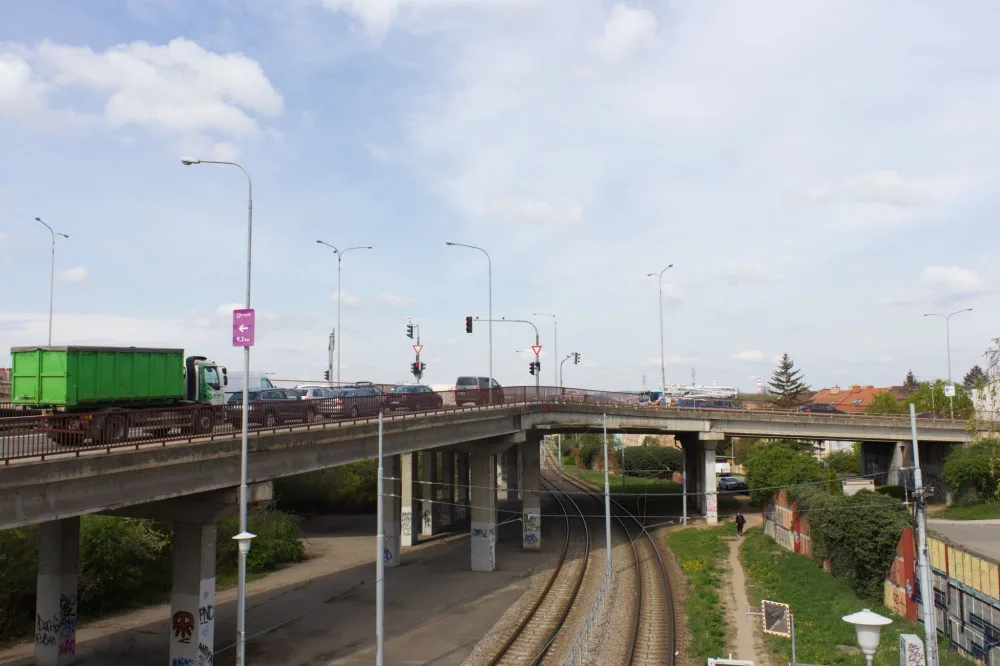 Brnu hrozí dopravní kolaps. Dělníci omezí kvůli mostu Otakara Ševčíka provoz