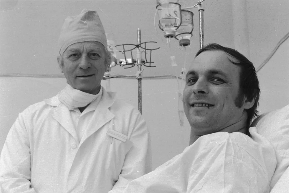 Profesor Kořístek a pacientJosef Mynář