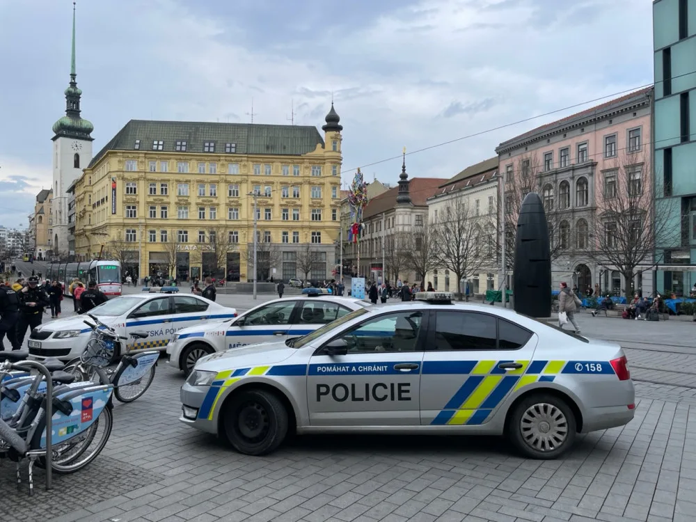 Na velikonočních slavnostech v Brně se strhla bitka milenců. Vykoledovali si pouta