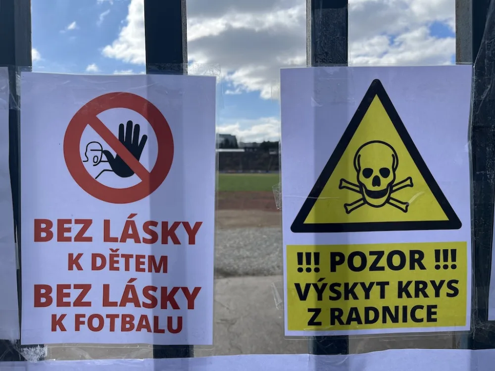 Brněnští politici zkrotili fotbalistu Švancaru. Odvrátili žalobu a budou s ním mluvit o Lužánkách