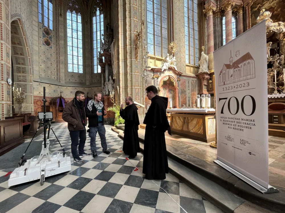 Při průzkumu kostela na Starém Brně našli výzkumníci pohřební komoru. Není jisté, komu patří