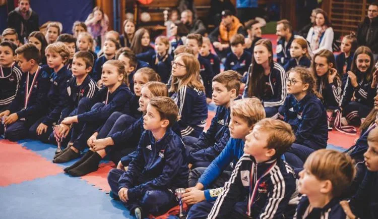 Motivovat a předat zkušenosti. Špičkoví trenéři karate povedou dvoudenní seminář v Tišnově