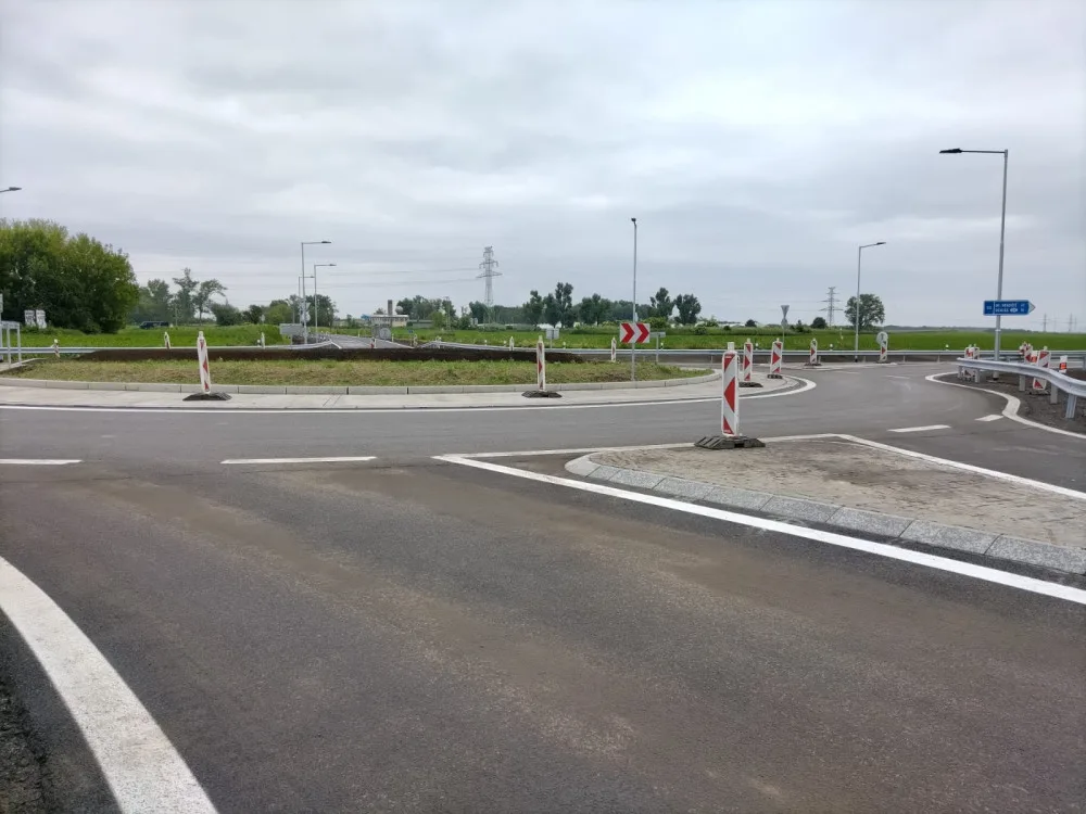 Konec jihomoravské křižovatky smrti. Řidiče brzdí kruháč