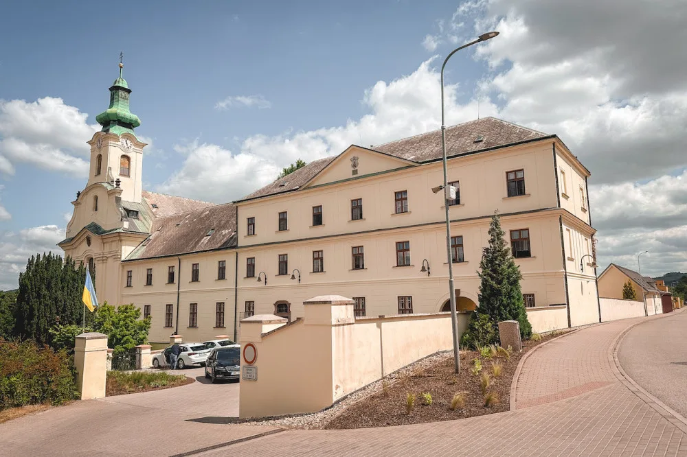 Nemocnice v Letovicích opravila dvě oddělení, pacientům dala klimatizaci