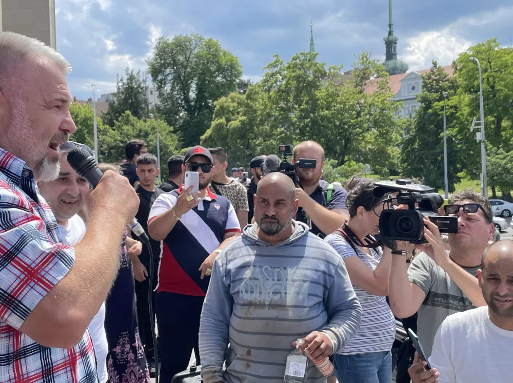 Politiky z Brna nebaví bojůvky mezi Ukrajinci a Romy. Pozvalo si je opět na radnici