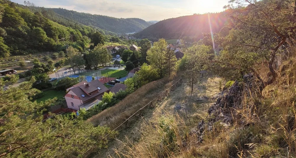 Lidem otevřeli opět lezeckou stěnu v Moravském krasu. Přibyla byrokracie, aby místní nebrblali