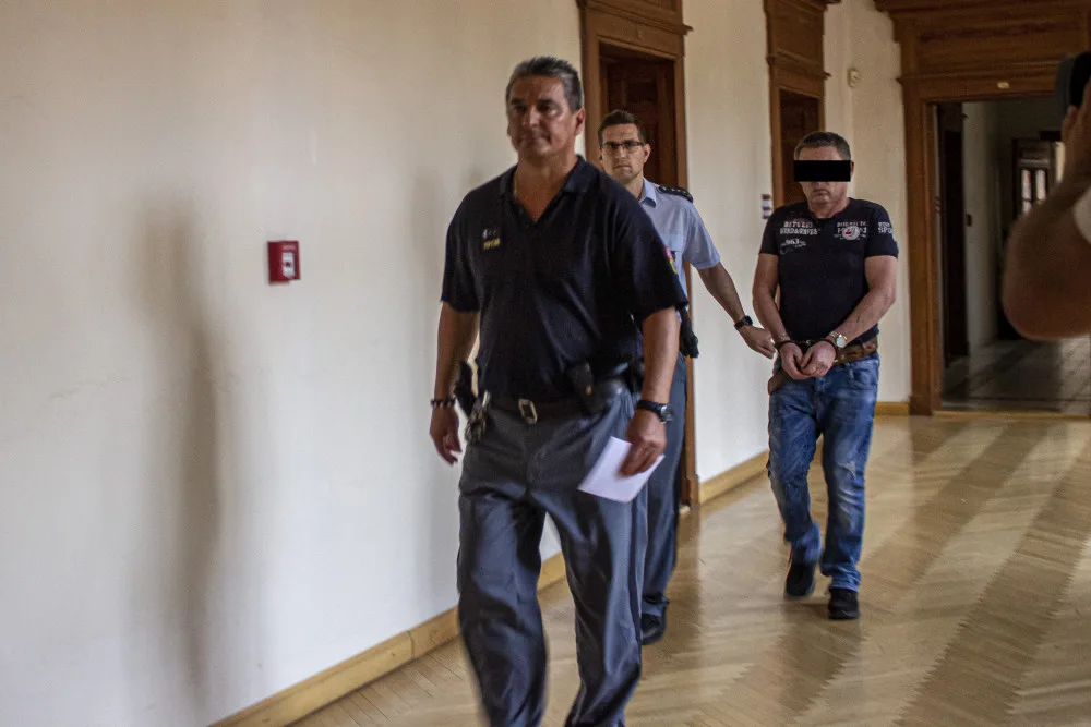 Muž za čtvrtstoletí tyranie manželky vyfasoval čtyři a půl roku vězení. Trest se mu zdál přísný