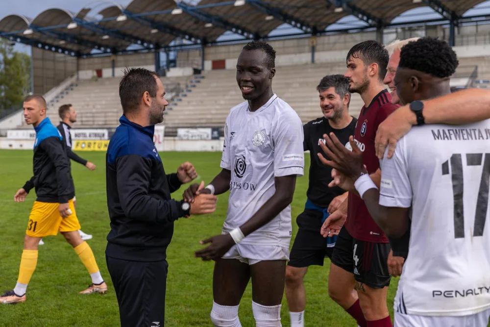 Vyškov mocným finišem ovládl hanácké derby a vystřídal Zbrojovku v čele tabulky