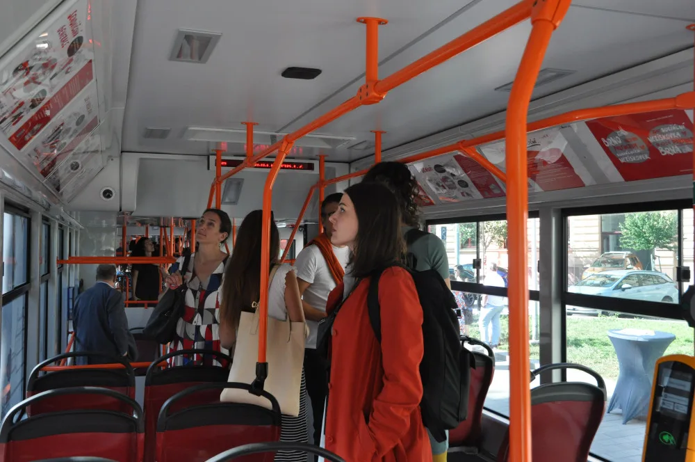 Uvnitř šaliny se lidé dozví, kam se mohou obrátit v sociální nouzi.