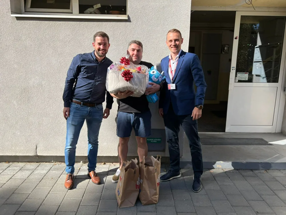 Dárkový koš pro prvního zákazníka, který objednal nákup z PENNY prostřednictvím aplikace Wolt.