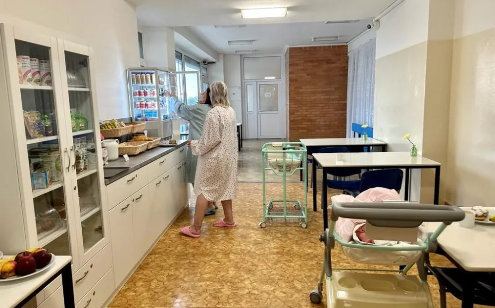 Maminky si ve znojemské nemocnici zdravě zamlsají. Chodí do bufetu bez vlašáku a indiánků
